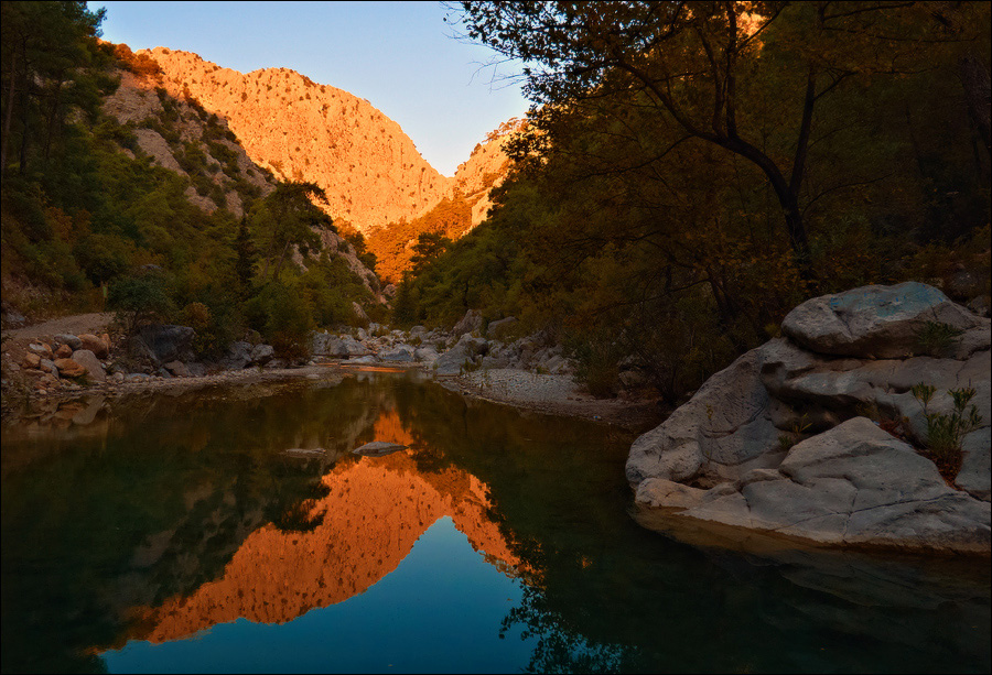 Его Расcветчество Kavak-Dağ (1455м).